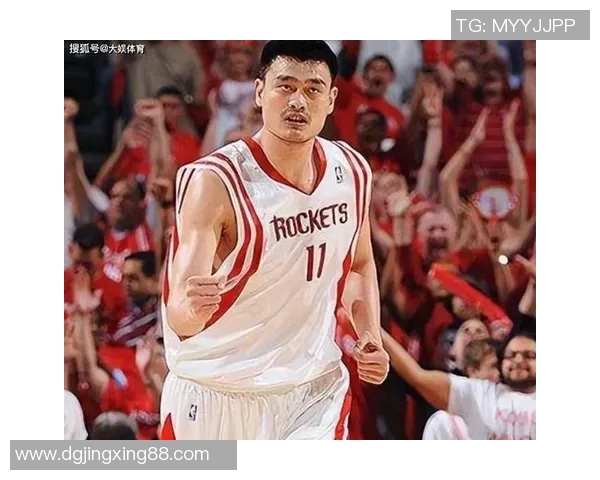 姚明助力投篮展现篮球魅力激励年轻人追逐梦想与坚持不懈的精神 姚明助力投篮展现篮球魅力激励年轻人追逐梦想与坚持不懈的精神