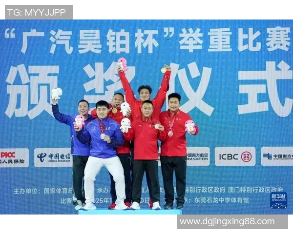 96公斤足球明星的传奇之路与荣耀背后的艰辛努力