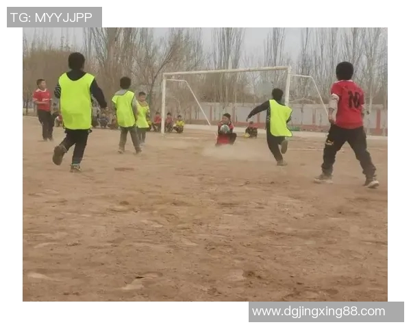 从小热爱足球的他们如何在童年岁月中磨练技艺成就今日辉煌