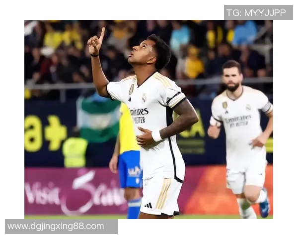 足球明星李哥的真实身份揭秘及其在足球界的影响力分析 足球明星李哥的真实身份揭秘及其在足球界的影响力分析